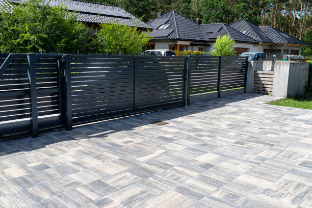 Best Driveway Paving Contractor  in Oswego, IL
